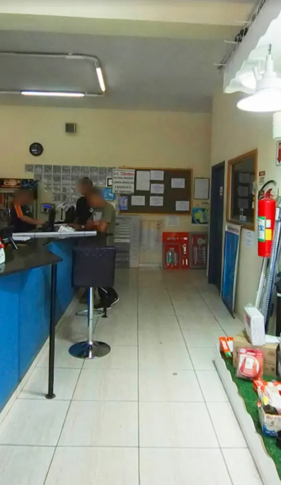 Área de atendimento da loja Coreval
